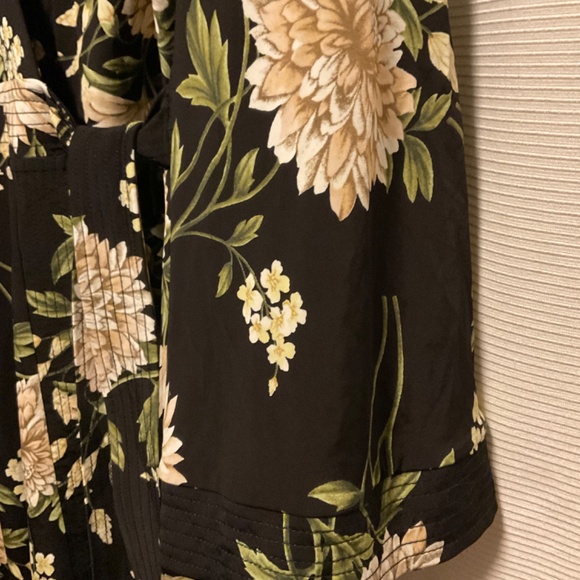 BCBG MAX AZRIA floral kimono dress - Picture 3 of 6